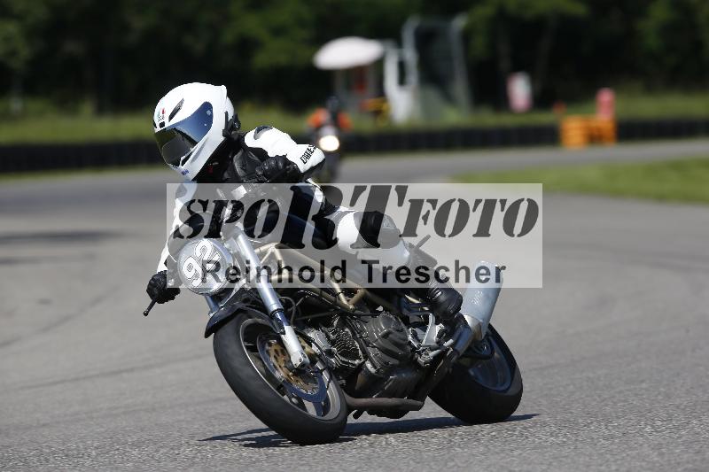 /Archiv-2024/29 12.06.2024 MOTO.CH Track Day ADR/Gruppe blau/92